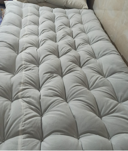 بسیار نرم .دارای ضمانت وقابل مرجوع