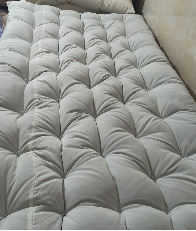 بسیار نرم .دارای ضمانت وقابل مرجوع